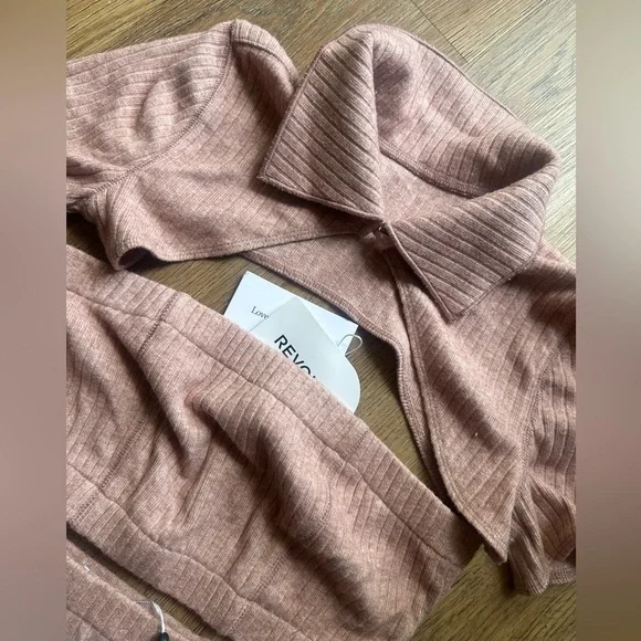 Lovers and Friends pink knit 3 piece set, new, size small, crop top, mini skirt - Picture 4 of 6